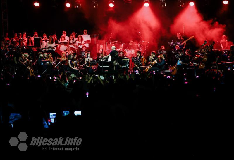 Queen: Bohemian Rock Symphony u Mostaru - FOTO/VIDEO | Publika uživala u spektaklu i bezvremenskim hitovima grupe Queen